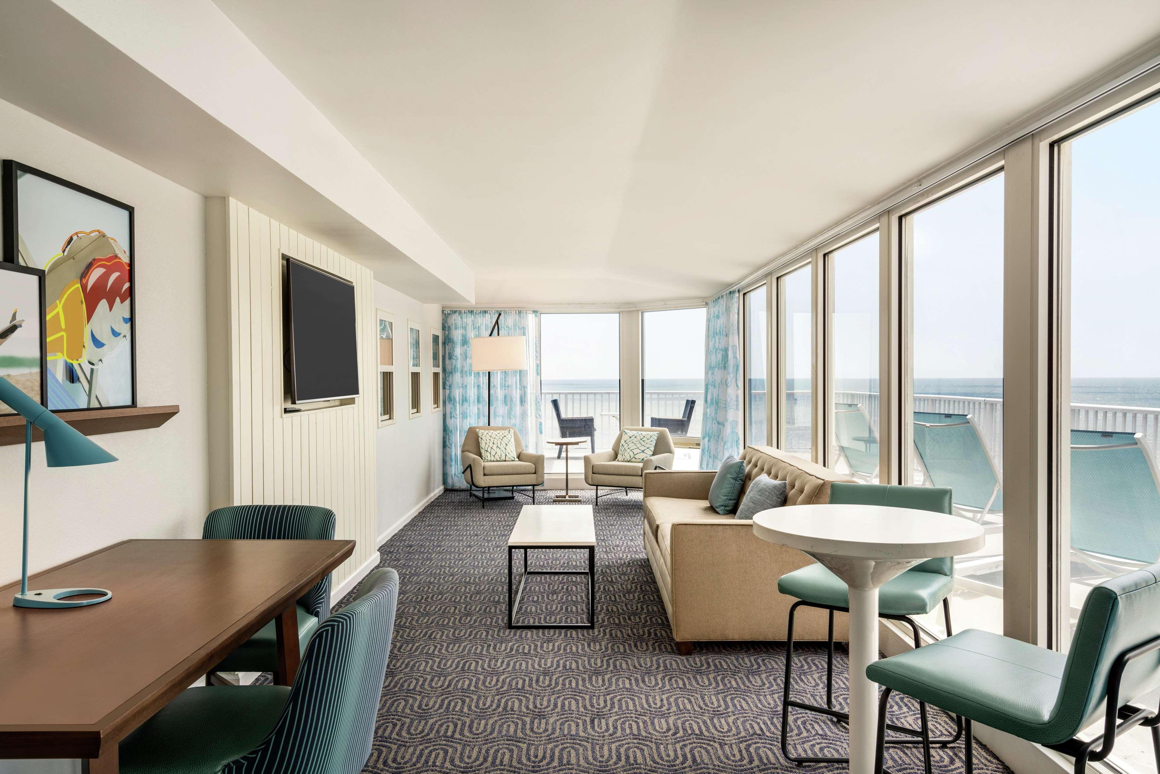 Doubletree By Hilton Ocean City Oceanfront Exterior photo